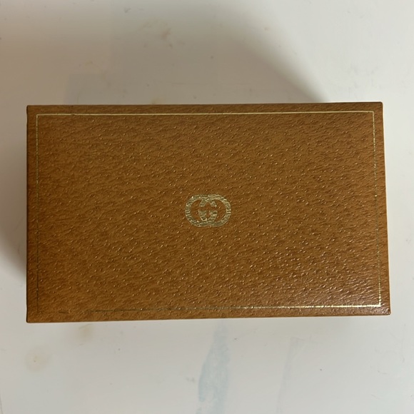 GUCCI Women’s Gold Bangle Watch with Interchangeable Bezels Original Box - Picture 5 of 10